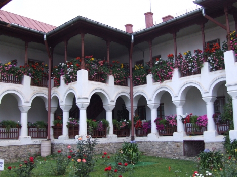 Manastirea de maici Agapia